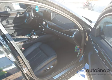 2021 BMW 530I из США, поврежденный, VIN WBA53BH03MCF63030